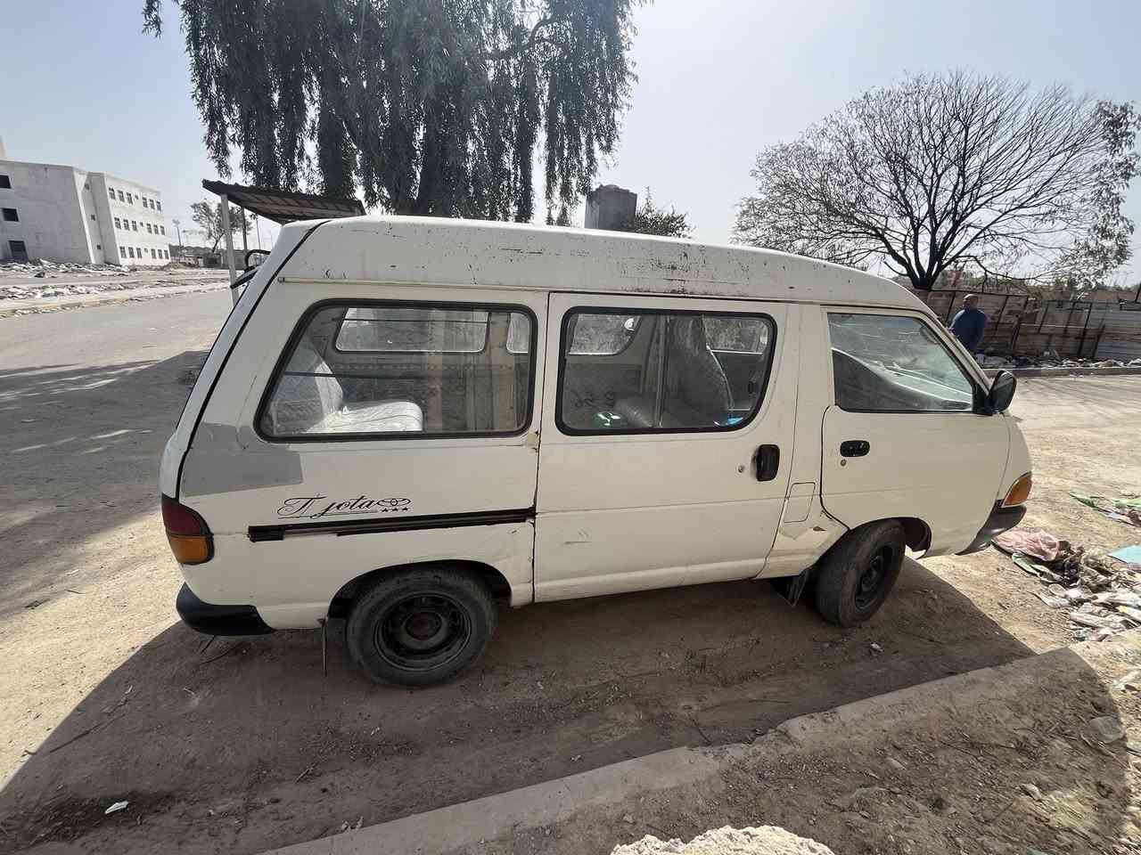 سياره فاره البيع موديل 93
سنويه ساقطه 
رقم واسط 
عليها غرامه 200الف 
تنزل من سعر سياره 
سعر 30 
رقم ***********
