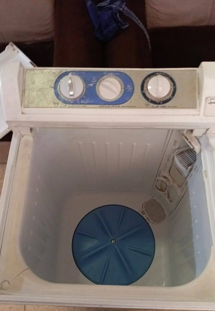 للبيع غساله هيتاشي اصلي ياباني جاهزة وعلى الفحص بدون اي ظرر وعلى الفحص غسل وتنشيف  السعر ب80 وبيها مجال بسيط ويوجد توصيل داخل بغداد بأجره على مشتري ***********
