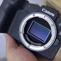 كانون RP • عدسة RF ٢٤-١٠٥ • بطاريتين