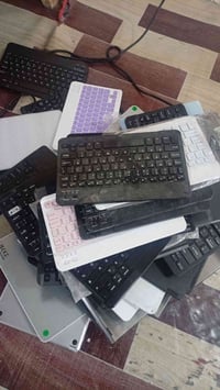 شلعة كيبوردات • اكثر من ٥٠ • توصيل