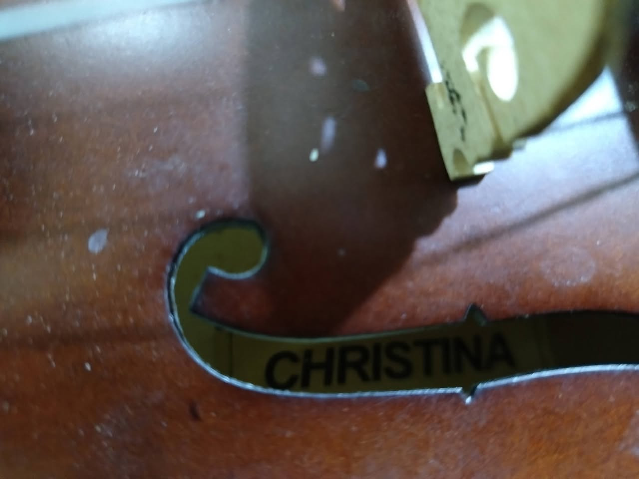 من رخصة الادمن /السلام عليكم /كمان صيني مستعمل بحالة جيدة وصوتة موضح بلفديو السعر ٤٠  الف نهايتة *********** مكاني بغداد
