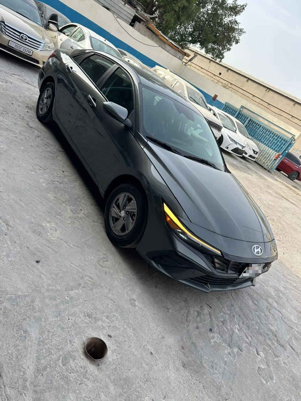 سلام عليكم النترا موديل ٢٤ سياره عله وظع لشركه ماشيه ١٤ الف وارد كوري ظررهه كلش بصيط سياره فول مواصفات سياره جديده ستخدام شخصي وشراي يتصل على رقم *********** مكانه سماوه وانه خادم لطيبين
