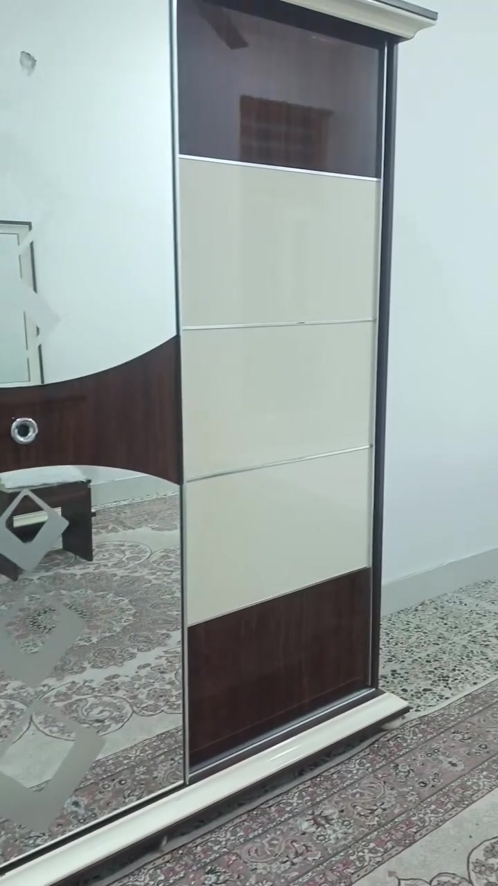 غرفه اخشاب ايطاليه للبيع
السعر 700 وبيها مجال
الاستفسار على هذا الرقم***********
