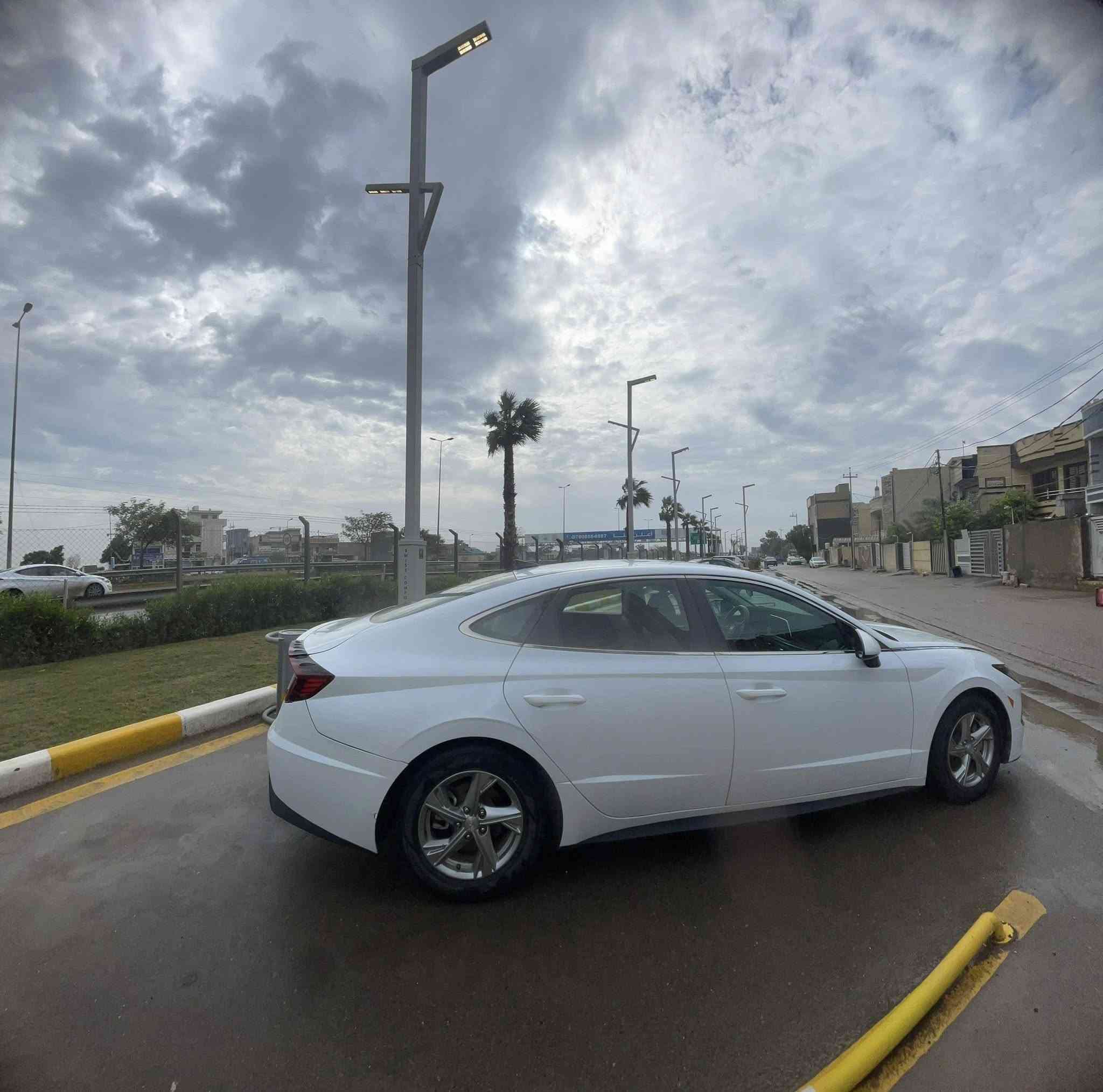 السلام عليكم
سوناتا ٢٠٢١
امريكي ضرر خلفي جنطه وطرف الجاملغ بس صبغ
وبيها صفحه السايق من امريكا كلير منعدى الجاملغ الامامي بجم كبس
مواصفات السوناتا العاديه 
صور الحادث والتصليح مالتها عندي اني مستوردها على ايدي 
السعر ١٥٠ وبيها مجال
***********
بغداد الغزاليه
ماشيه ٧٨ ميل
