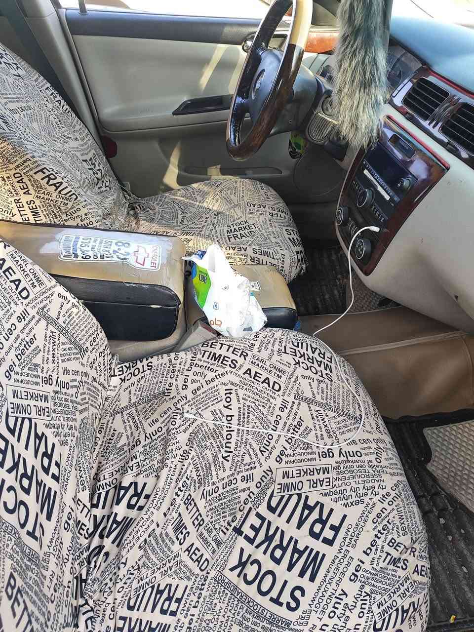 السلام عليكم.امبالا ٢٠٠٨ بوليسي گير تعليگ.كير محرك جدد حداديه خلفيه اماميه جديده.كهربائيات شغاله.تخم تاير.غرفه نضيفه مصفره هيئه.تبريد شغال بس يحتاج لحيم بوري جوه الشوته نكسر عندي.وقبل شهرين بدلت مشط ستيرن وبور.وهسه رجع بيه ثكل بس من توكف السياره السعر قفل٤٥  مكان السياره ديوانيه ***********
