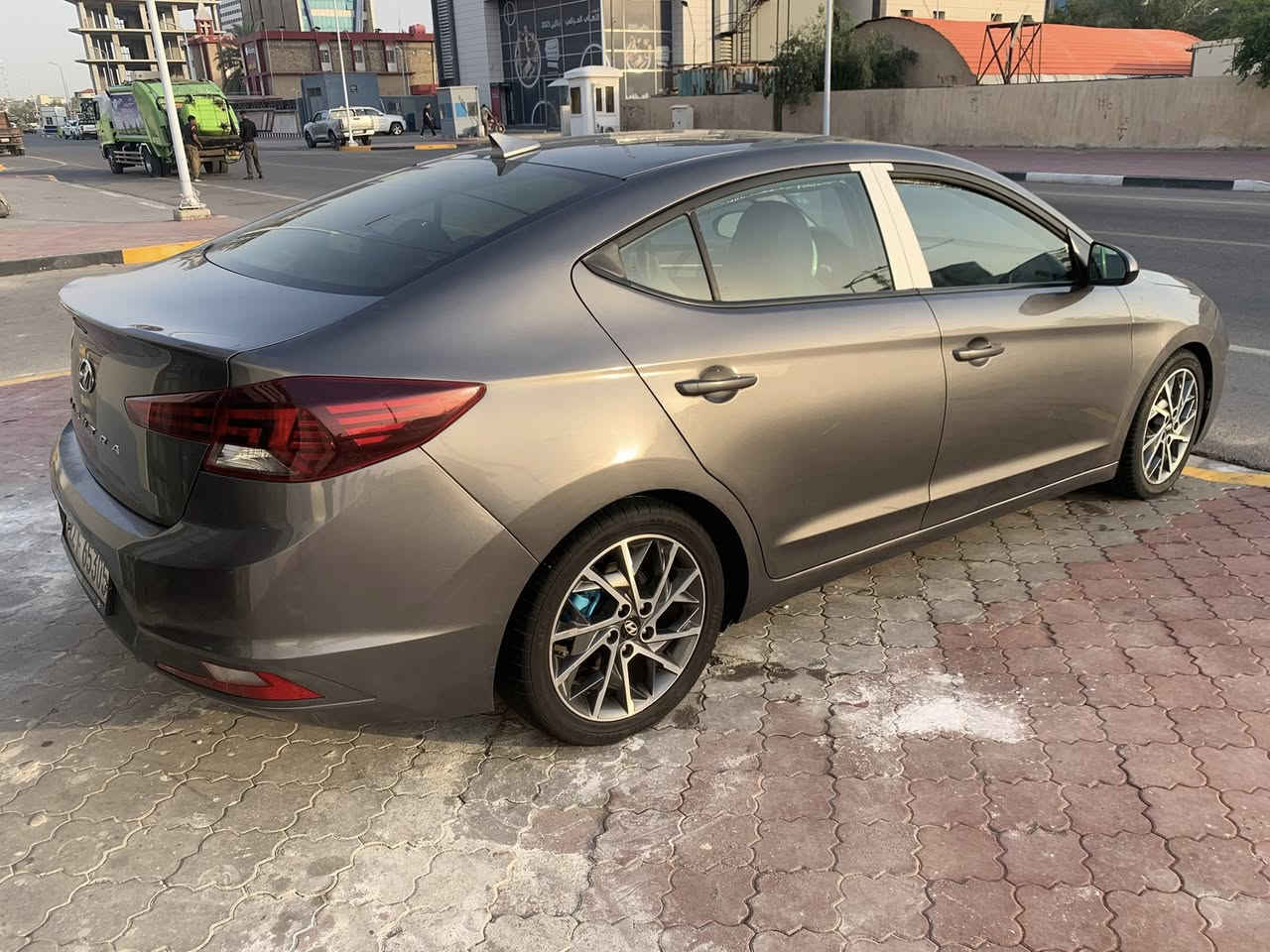 السلام عليكم النترا موديل 20 وارد امريكي بيها بابين مبدلات نفس الون اصليات وراشيت نفس الصفحه مجراد جراد وتوحيد لون رقم اربيل وصاحب السياره بل بصره يمي السياره جديده ومتعوب عليها والشراي يتصل ويدلل مكان السياره بل بصره ***********
