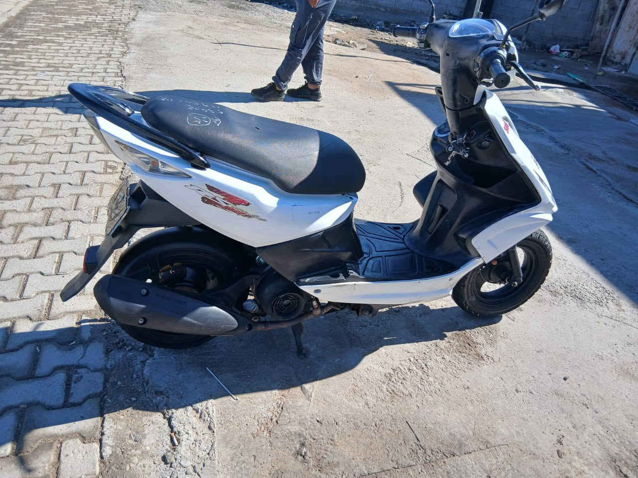 سلام عليكم دراجه ماكس مضلع مكفولة كفالة كهربائية محرك ما مفتوح خرسه دراجه على ايدي مكاني بغداد مدينه الصدر ***********
