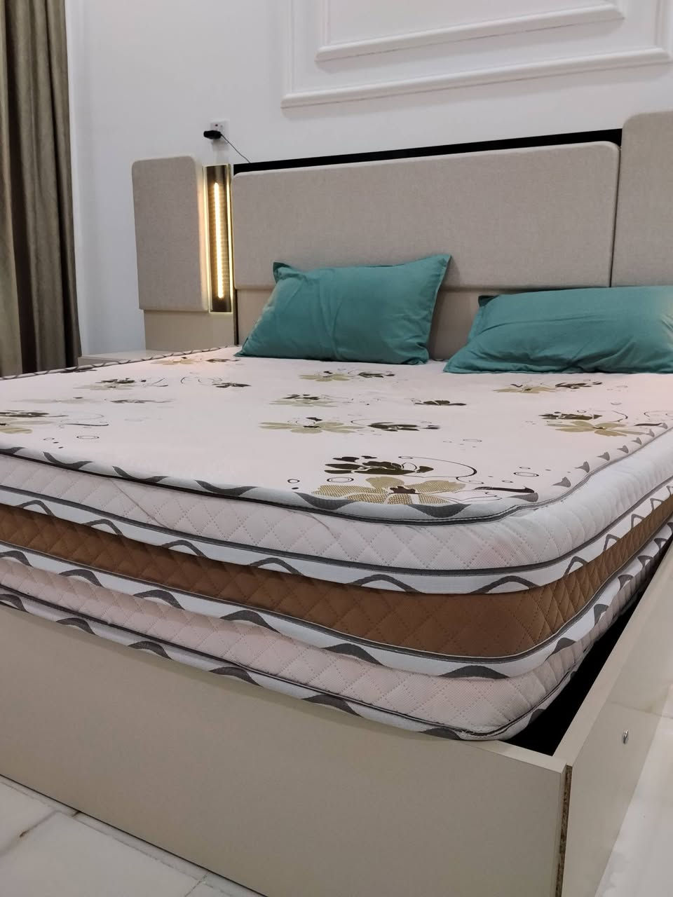 دوشك100 للبيع مع براد110 ماء استخدام سبوع
***********
