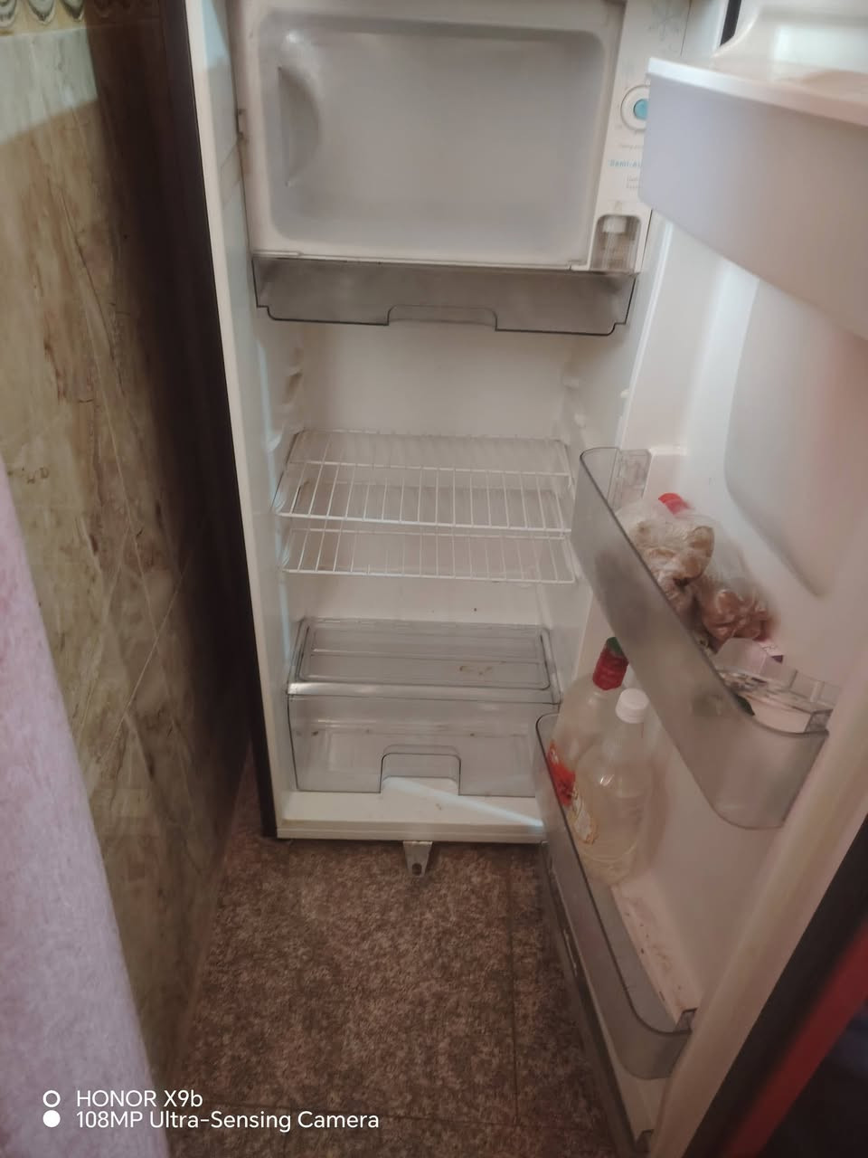 للبيع غراض ثلاجه الحافظ جديده ماداخله تصليح سعر 150
صوبه مشتغله موسم واحد تشتغل غاز وكهرباء سعر 60
صوبه كهرباء نضام سرعات تشتغل هيتر وشمعه وفان سعر 25
مبرده نضيفه وشغاله دبل واتر بم سعر 100
شاشه حجم 42 بس كهرباء ماواصلتلها سعر 50
عكازه معاقين جديده سعر 25
طباخ غازي صغير نضيف سعره 25
مكان كربلاء  رقم ***********
