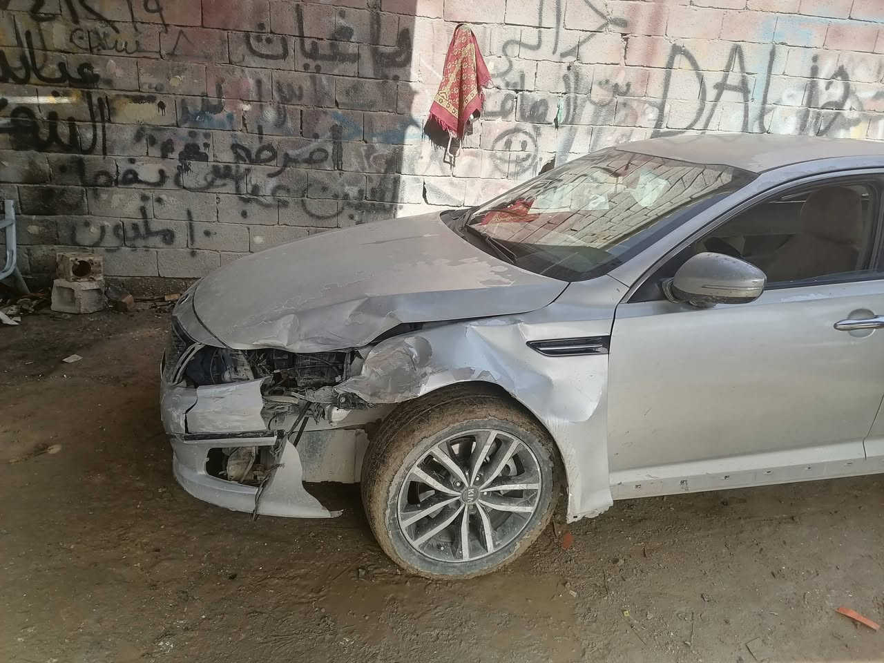 السلام عليكم اوبتيما ١٦ خليجي سلفر مكينه الفين بيه حادث ابيع على حادثه
بيها حادث قديم صفحه بيبان ثنين ووتكمه البنص السعر ٩٠ مكان الشطره الناصريه 

***********
