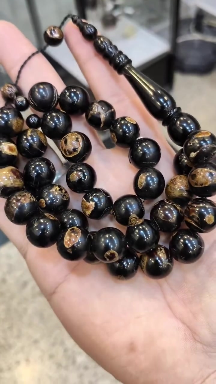 افخم مسباح يُسر بحر احمر طبيعي ١٠٠٪ 
فول فاير اون فاير كله فاير 😂😂
مقاس ١٤ مل عدد ٣٣ حبه ب ٦٥$ فقط 
قطعه من الي قلبك يحبها بجد 😍
#معتز_احمد_للاحجار_الكريمة #احجار_كريمة_طبيعية #السويد #العراق🇮🇶 #السعودية


**إذا كنت صاحب هذا الإعلان وتريد حذفه لأي سبب، رجاءا أرسل رسالة إلى الدعم الفني**