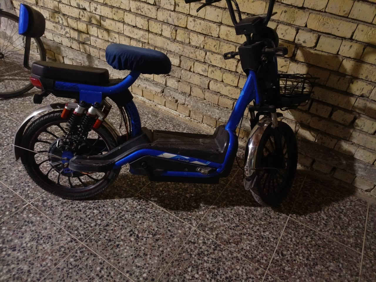 متاح ماطور ريان 
البطاريات يقرن 10 وعلى الفحص 
الكهربائيات كله شغاله 
اشاره ودبل اشاره 
كشر نضيف 
تشغيل عن بعد 
ومانع سرقه 
السرعه 90
السعر 250وبي مجال 
//***********
