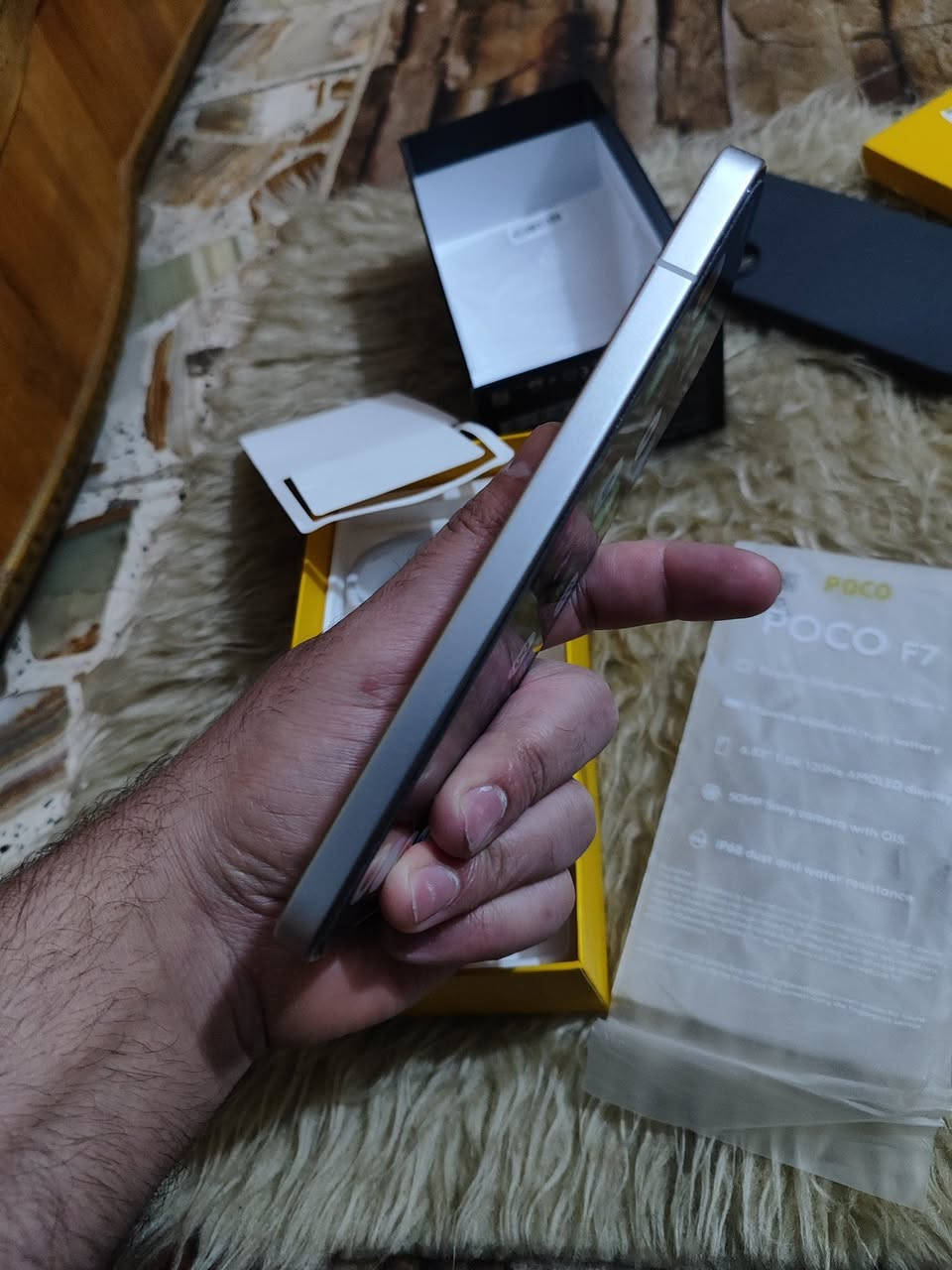 سلام عليكم اخوان جهاز بوكو F7 نضافه ١٠٠ب١٠٠ كامل الملحقات ذاكره 512معروفه مواصفاته اخواني للبيع او افضل مراوس بجهاز فلاكشب وانطي فرق سعره ثابت ٤٣٥ الف ثابت ميرهم اقل من هذا السعر علما بصعود الاسعار هسه صار جديد ب٦٠٠ الف مكاني بغداد مدينه الصدر توصيل ماعندي للاستفسار خاص او وات ساب ***********
