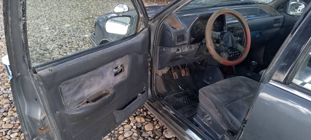 سلام عليكم لانتره موديل 93سياره كامله معوزه شي ترايك وين ميعجبك سعره 20ورقه وترهم  مروس بسيفه مكاني بابل شوملي ستفسار تصال ***********سياره نافضه نفض منضومه بانزين جديد داخل حلو ونضيف معوزه شي كبل لشارع متصرف عليه ربع
