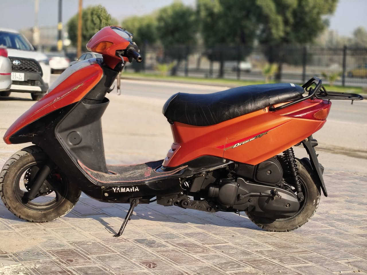 سلام عليكم للبيع دارجة بريز ياباني الدراجة مابيها اي نقص دراجة بلادية مكينتها ياباني ماملعوب بيها لايت زنون الكهربائيات كلها شغالة مكاني كربلاء حي العباس *********** السعر450 وبيها مجال
