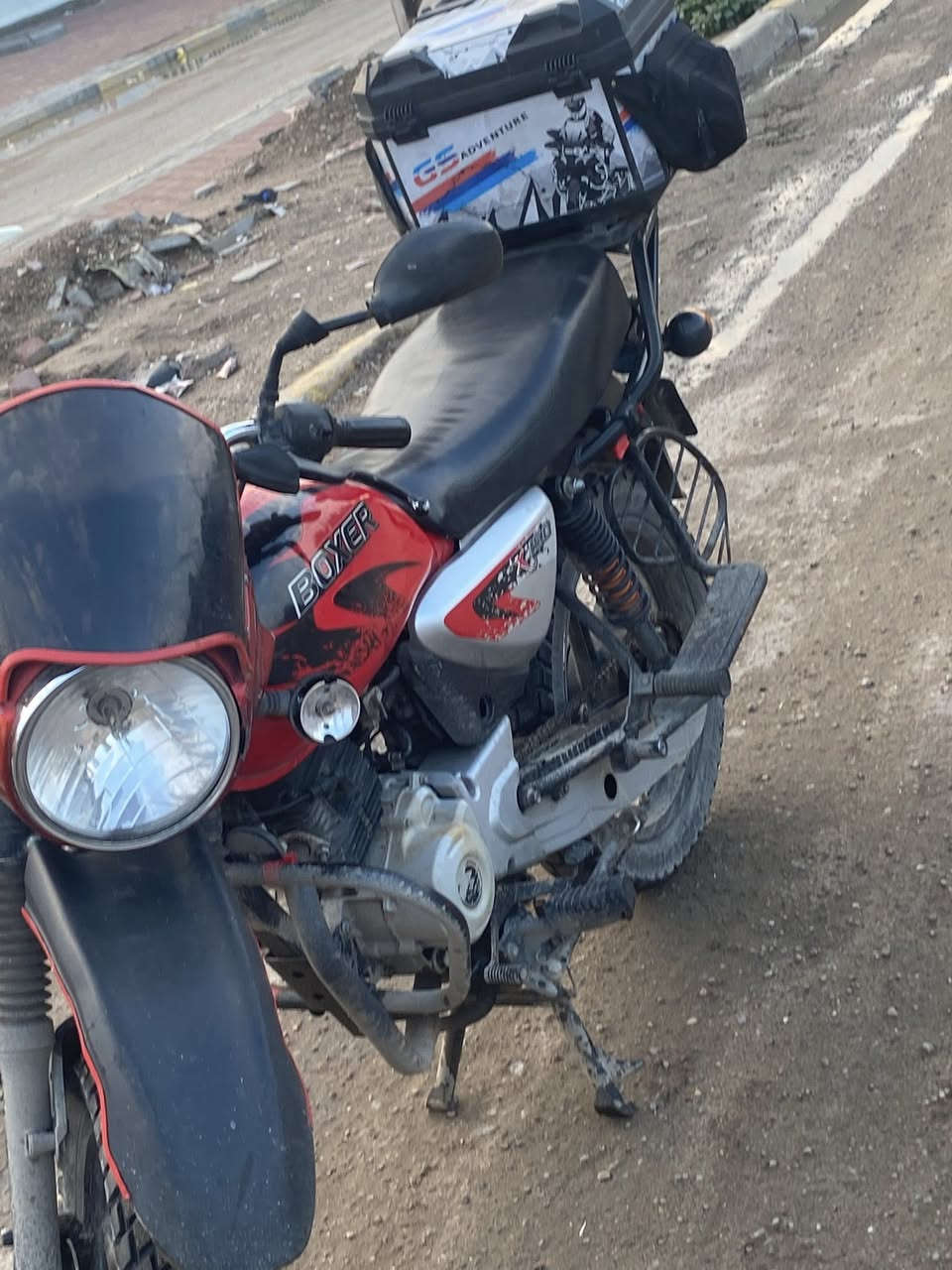 بوكسر جبلي 2021 مرقم ديالى سكني بغداد حاليا شهداء سيدية 
الدراجة فول كلج جديد شركة مبدل فقط بوشة وبستم 
حاليا نقصها گير فقط سعرة 40 بس شغل ايدة شكد ياخذ مادري كاملة مابيها لحيم 
السعر المطلوب 2 مليون  وبيها مجال للشراي 
راسلني هنا ع ماسنجر 
او واتساب ***********
