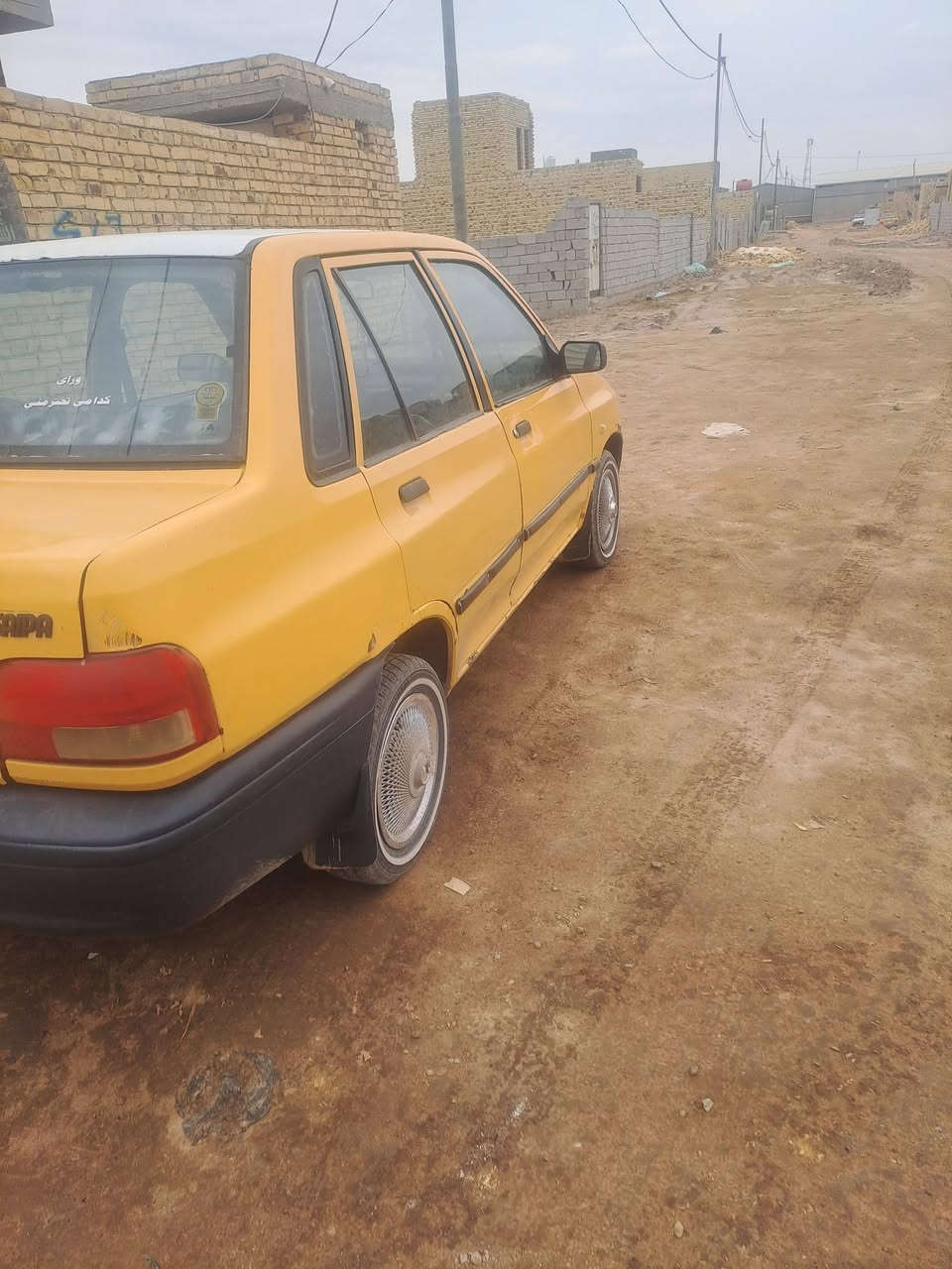 السلام عليكم سايبة 2009للبيع السيارة نضيفة كير مكينة جديد رقم الماني مصفرة غرامات راعيها موجود مكاني ديوانيه السعر 11وبيها مجال 
الاستفسار  ع الرقم ***********
