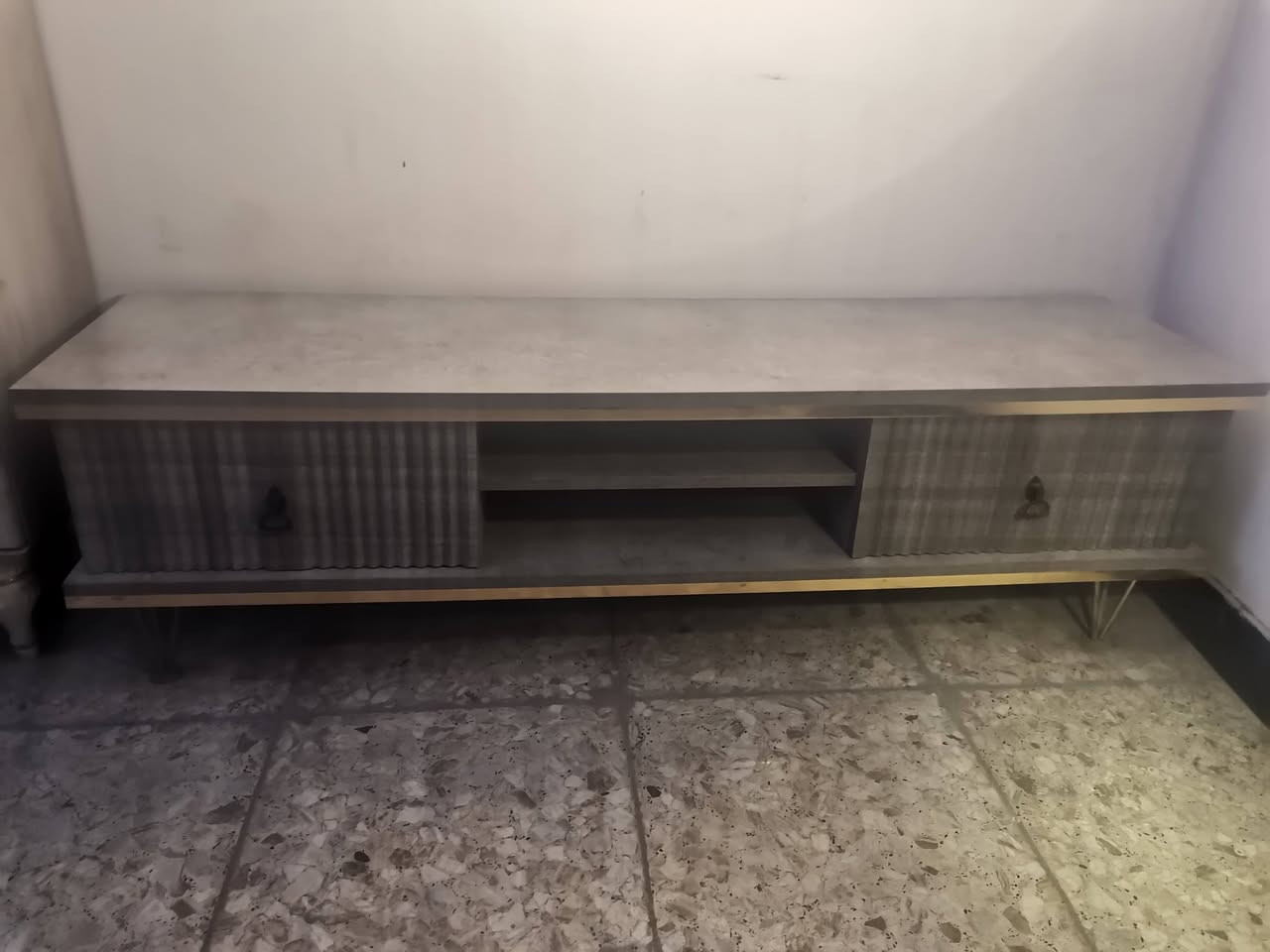 السلام عليكم
أغراض للبيع استعجال


**إذا كنت صاحب هذا الإعلان وتريد حذفه لأي سبب، رجاءا أرسل رسالة إلى الدعم الفني**