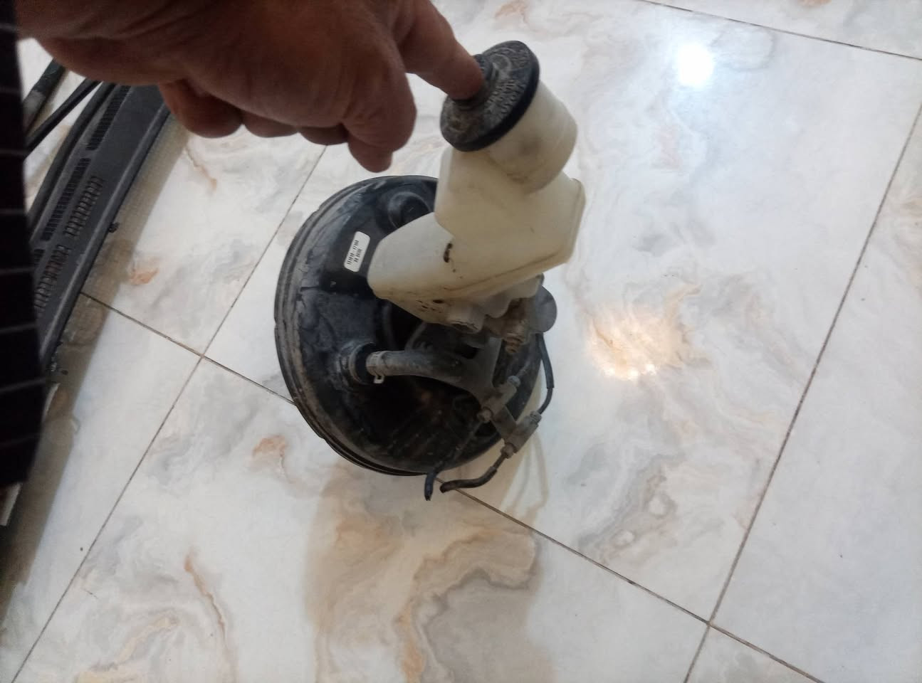 غلاف ماسحات وبريشر افالون للبيع حاويه الاتصال ***********
