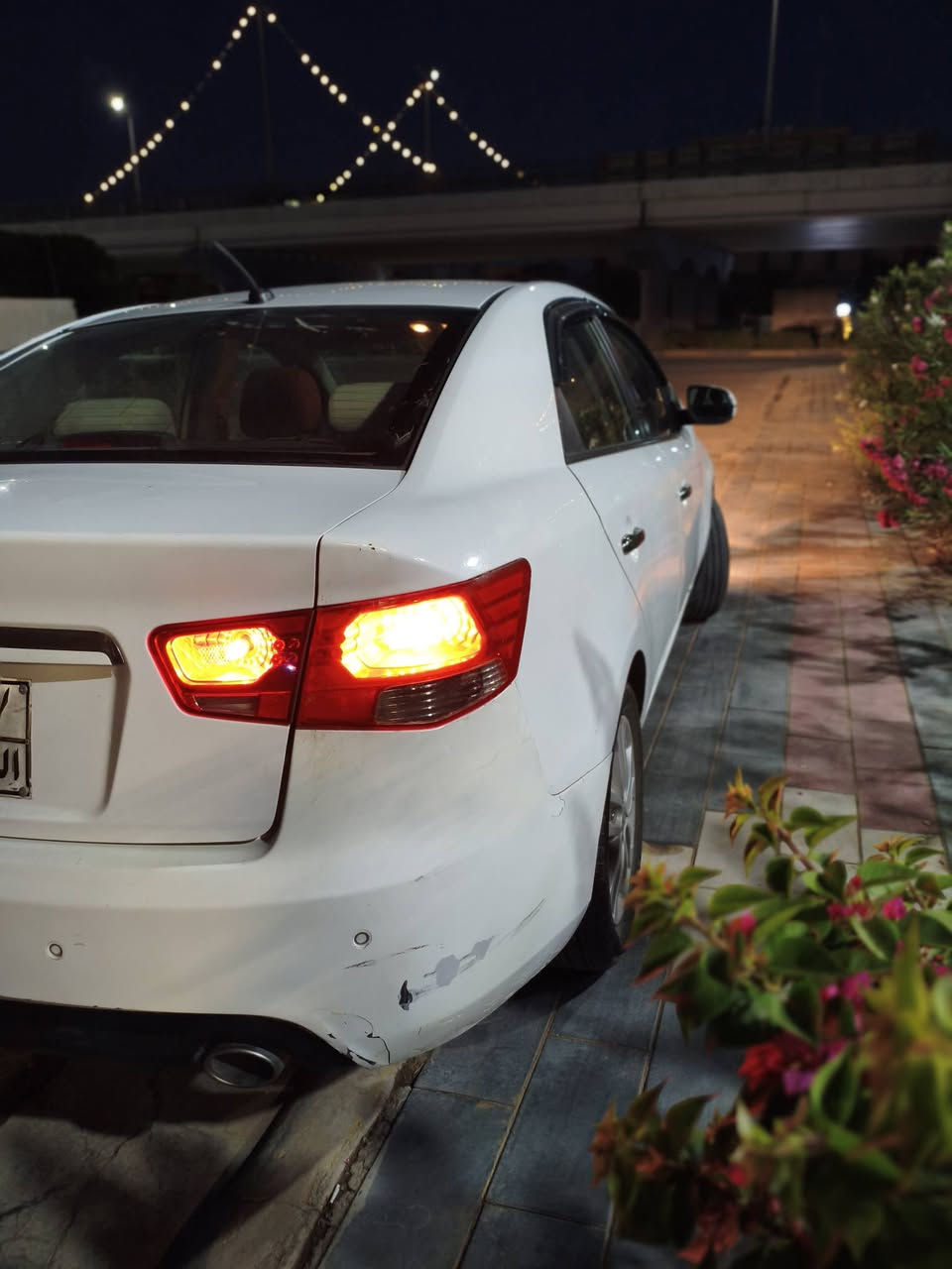 سيراتو ٢٠١٣ خليجي
٩٥ مع مجال بسيط

نص مواصفات 
حساس خلفي
مري شفط 
شفتات ستيرن 
يدات نيكل داخل وخارج 
اربعه دسك 

تخم تاير جديد
حداديه جديد
باتري جديد 
مكينة وكير كفالة 

الضرر 
الجمالغ الأمامي الأيمن مبدل بلادي نفس اللون 
وشويه فوك الجاملع بالبنيد 
وطخة ثانيه بالبنيد موضحه بالصور  وعلى كدها صبغ
القطعتين بدون دواخل 
شاصي ولغد مامتضرر 

مكاني كربلاء 

***********
***********

