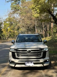 لاندكروز موديل 2023 ستيرات خاص ياباني فول مواصفات  مكفوله كفاله عامه ر...