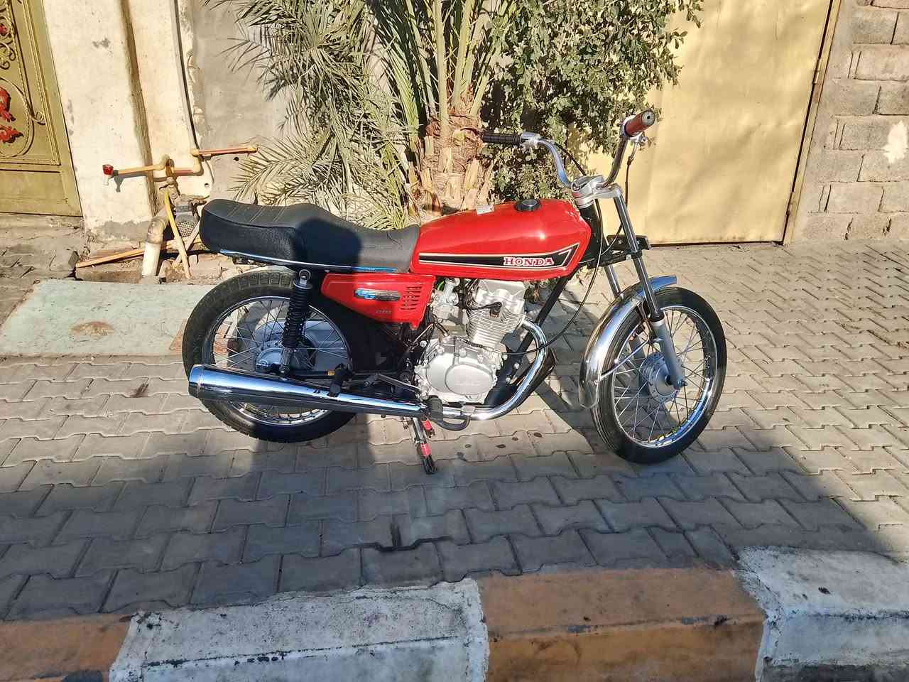 سلام عليكم شباب دراجه نامه شلامجه للبيع بدون أوراق السعر 700 وبيها مجال للشراي المو شراي لا يتعبني والشراي بخدمته ***********
