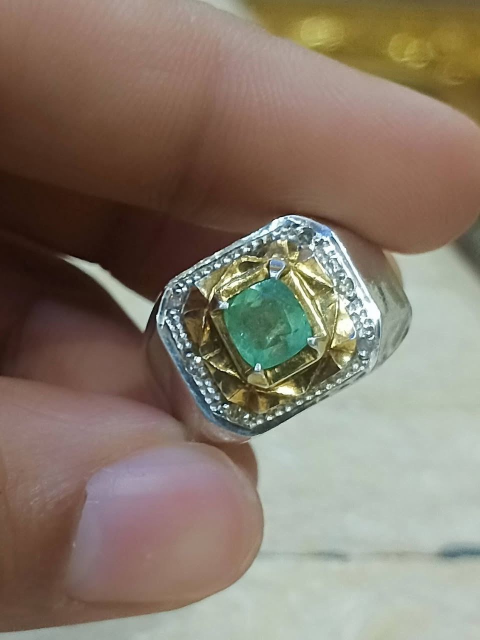 خاتم زمرد كولمبي رجالي قياس21_22_23 بهذا الحدود داير طلاء ذهب مع بطاقة الضمان متوفر توصيل لكل العراق


**إذا كنت صاحب هذا الإعلان وتريد حذفه لأي سبب، رجاءا أرسل رسالة إلى الدعم الفني**