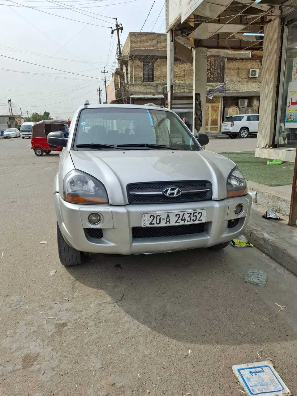 هونداي توسان 2009وارد خليجي شركة عامة فول مواصفات فتحة السيارة مكفوله ماعدى البنيد جراد وبخيته وبيها ب الجها اليمنه حالوب الباقي كفاله عامة محرك 2000دوش 4سلندر باسمي رقم جديد هزة جديدة تخم تاير كهربائياتها كلها شغاله مابيها اي نقص جاهزة السعر ١٠٨مكان بغداد البلديات قرب العاب بغداد زيونة ***********
