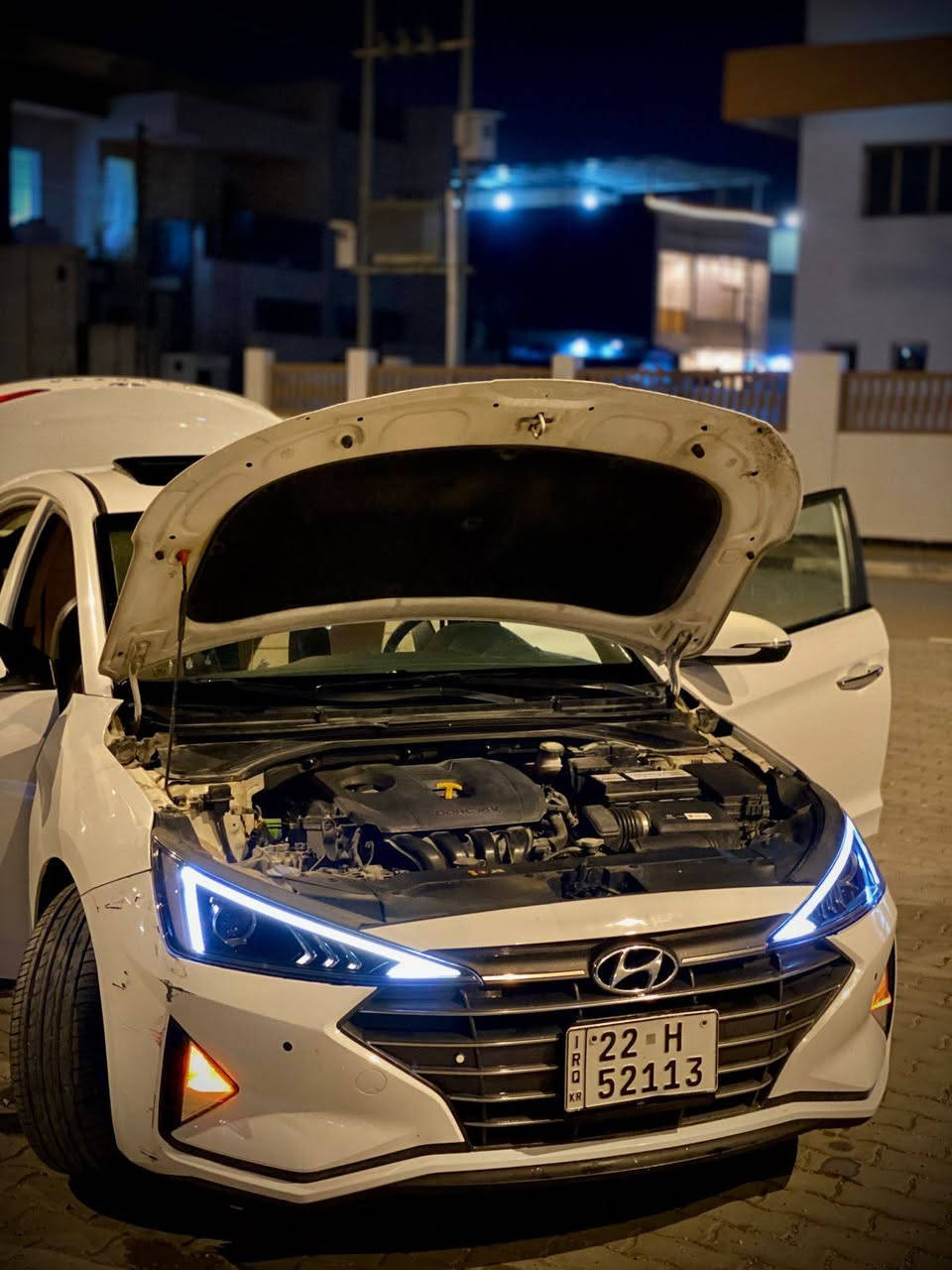 سلام عليكم سياره النتره مديل ١٩ 
خليجي كامل موصفات 
ماشيه ١٣٥
كفاله 
سعر 168
*********** فقط واتساب
هذا رقم راعيه
