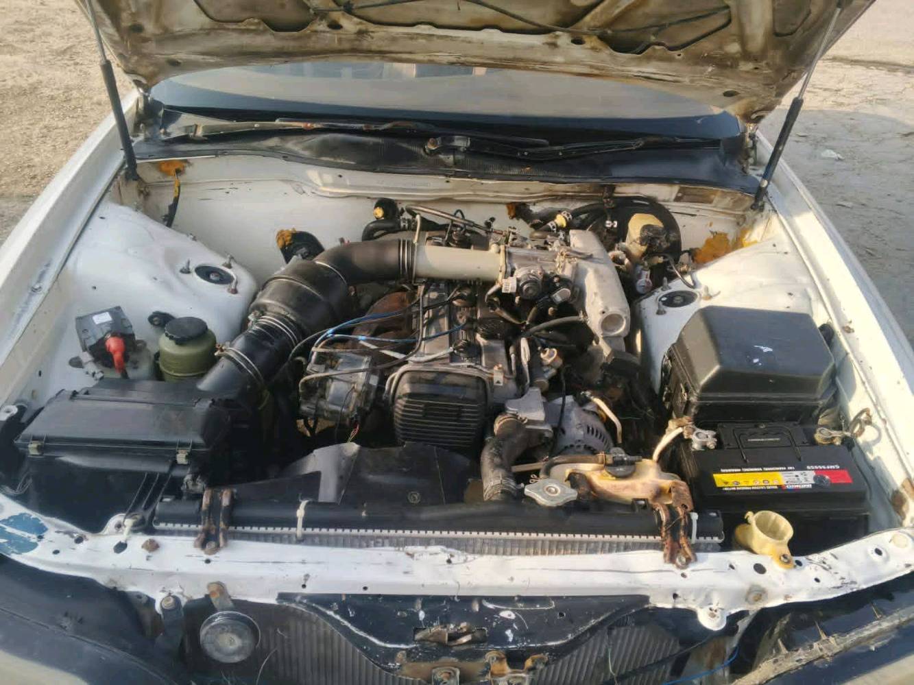 سيارة 🚗مارك مكفوله من لعيب الشرعي من لكص ونقل الجثه مكينه اونجي ولمداور رقم صلاح الدين  مشروع وطني سعره 45مكان السيارة ناصريه قلعه سكر