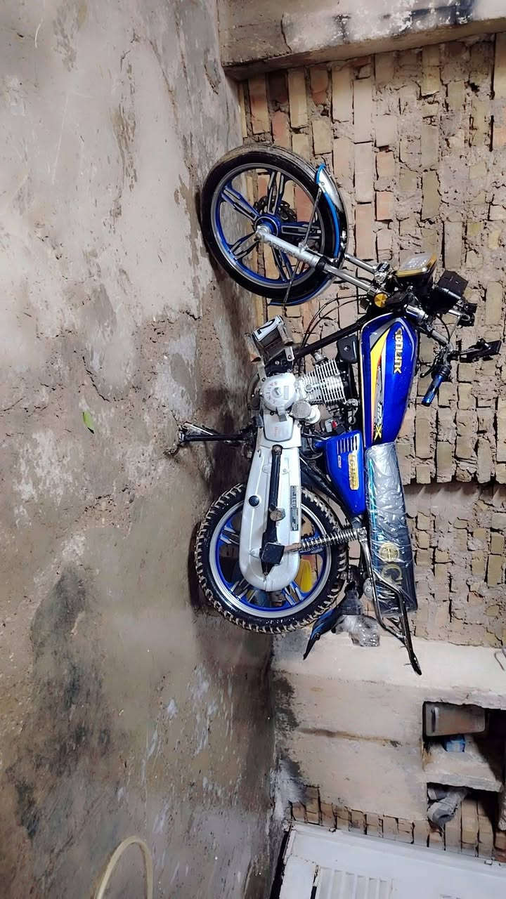 السلام عليكم. دراجه سيفان  موديل 21 محدث 24 دراجه نازله رمبه محرك 150cc تحديث 24 كامل دراجه خير من الله كهربائيات كلها شغاله نكره سلف انطيك تراي لبغداد ما بيها اي نواقص أوراق 7 كامله كمرك مدفوع
رقم ***********
خاص مفتوح
