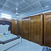 غرفة نوم خشب • نظيفة • شبه جديدة