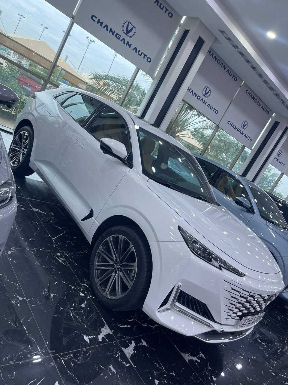 اعلى قمم في جبال شانجان UNI_K 
(يوني كي) سنة الطراز 2025 
الاداء 
محرك 2000 توربو يقبل البنزين العادي +قوة الحصان 235+العزم 390+ناقل حركة 8سرعات AT+وضعيات القيادة نورمال ايكو سبورت +نظام دفع العجلات 4w .2w. Auto+حجم العجلات+21R 
المواصفات 
السقف فتحة بانوراما +شاشه الوسائط 12.3 انج شاشة العدادات 10.25 انج +اضائة داخلية 64 لون + كامرة محيطية 360 درجة +كامرة تحديد مسار وتعديل المسار +حساسات امامية وخلفية +رادار للتوقف الذاتي + كامرة مساعد للمرآة الوسطية +سماعة لمقعد السائق +مقاعد تحكم كهربائي مع تبريد وتدفئة .
كل هذا مجرد اختصار لقوة ومواصفات قرش الصين 
شركة شانجان على سريع الدورة اكبر صالة عرض في العراق مجاور محطة وقود شواطئ دجلة 
للاستفسار :*********** . مستشار مبيعات شركة شانجان :حذيفة الشمري
