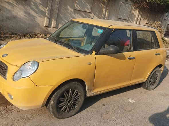 سيارة ليفان تكسي رقم بغداد مشروع موازي اي سنوية عظم ورقم صدامي تسقيط. معمول لها حدادية عامة ومصبوغة قبل أيام صبغ درجة جيدة. محرك وكير نظيفان شرط الوكالة والتحويل. السعر ٢٨ ورقة. للاتصال *********** اسيا.*********** كورك
