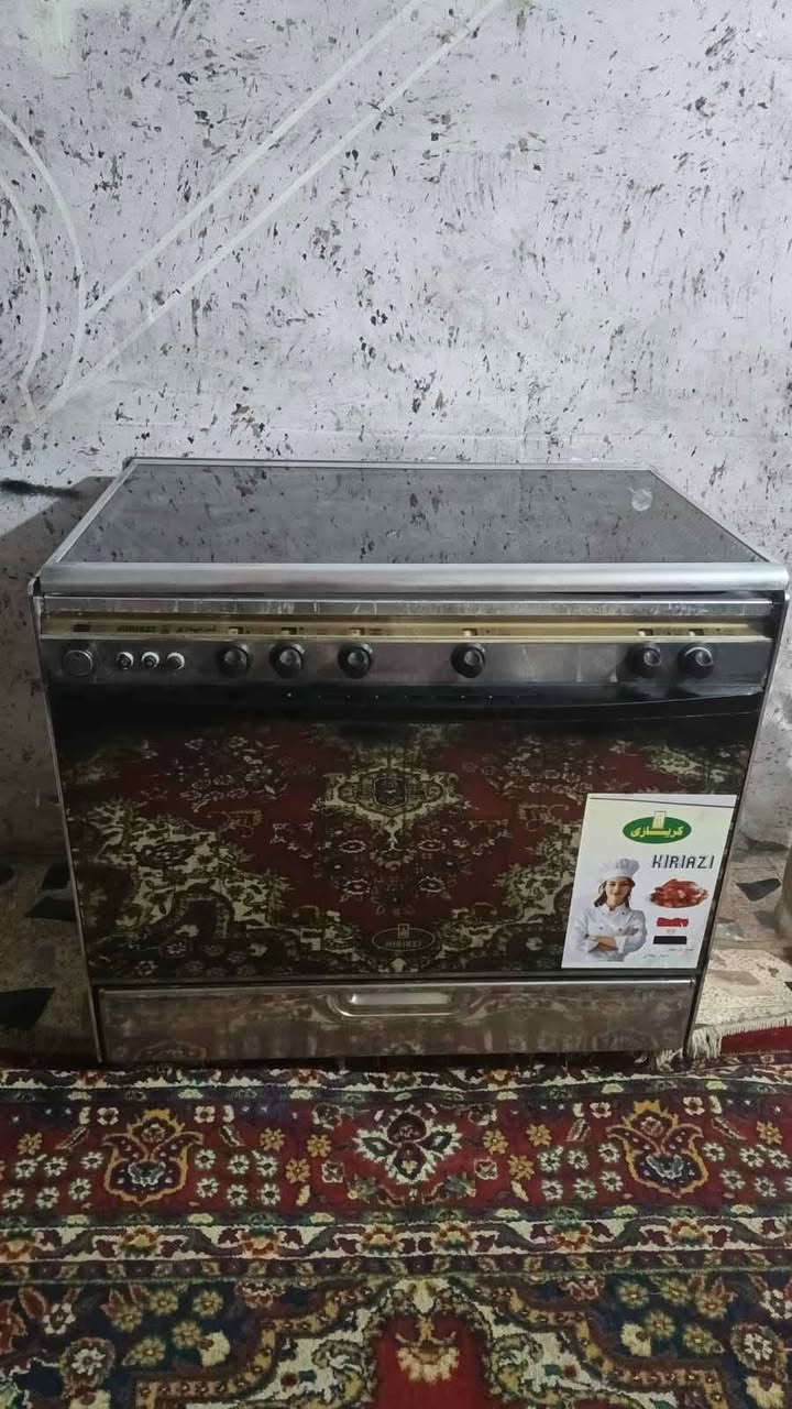 طباخ كريازي نظيف جدا كله شغال السعر230 بغداد يوجد توصيل ***********
