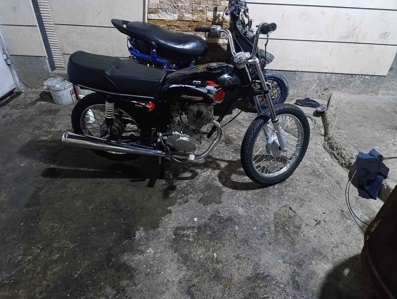 سلام عليكم اربعه كير كلك كلك كلك كلك بدون اوراق دراجه حلوه توهي معمره مكينه شرط خرسه شاصي ولا قطرت لحيم كشن جديد تانكي باكستاني جديد صالنصه جديده سعر خاص او اتصل ***********
