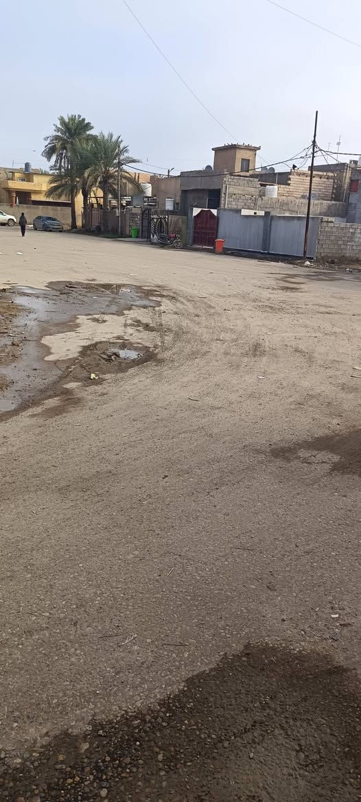 المسيب حي العسكري
مساحه ٢٧٣ ركن
تبعد عن الشارع ٢٠ متر
كدامه تبيلط وصاده عل ساحه
السعر ٦٠ وبيه مجال
***********
***********
