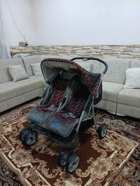 عربة أطفال • لطفلين • قابلة للطي