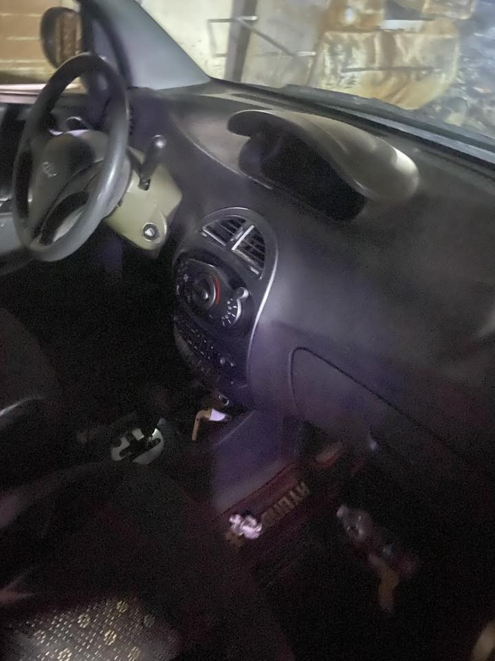 السلام عليكم
شيري x1  موديل ١٣  مكفولة من الضربة  كير و محرك بحالة ممتازة  بدي ودواخل وحدادية جيدة جدا السيارة نظيفة ،  رقم بغداد مشروع وطني ، تحويل ثاني يوم .. ماشية السيارة ٧٠ الف فقط حقيقي .. تبريد شغال وخير من الله سيارة جاهزة من كل النواحي .. السعر ٥٣  ورقة وبيهة مجال للطيبين . مكاني بغداد


**إذا كنت صاحب هذا الإعلان وتريد حذفه لأي سبب، رجاءا أرسل رسالة إلى الدعم الفني**