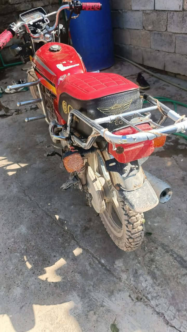 السلام عليكم
دراجه موديل 2019 مكينه مفتوحه مره
كهربائيات كله شغاله تايرات جدد 
فقط ملعب بل تاير الوره وتنصيف كابريتر من غسلته كامت تقطع
اوراق ما ويه مكاتبه اسويلك
مكاني سامراء
سعر 250 وبيه مجال حك جيتك


**إذا كنت صاحب هذا الإعلان وتريد حذفه لأي سبب، رجاءا أرسل رسالة إلى الدعم الفني**