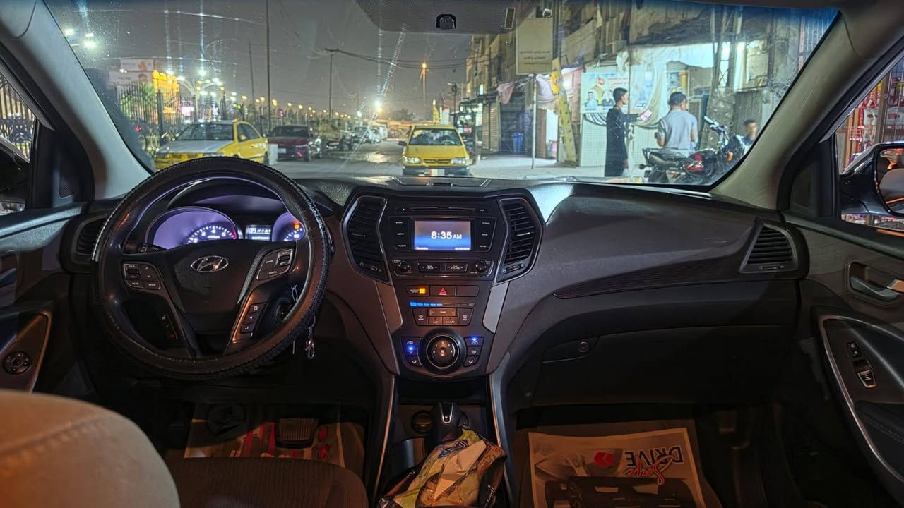 السلام عليكم ورحمه الله وبركاته
سنتافي موديل 2017 وارد امريكا كلين تايتل مكينه 2400 ماشيه 104000الف السياره مال جناي والسياره معروفه مواصفاته السياره سنويه صاقطه وصور امريكا وياه حاليا السياره مكفوله كفاله عامه ع ايدي 

*********** مكان السياره بغداد
