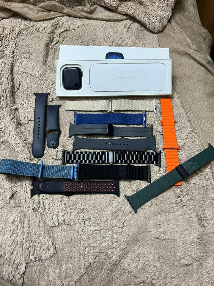 للبيع ساعه ابل جيل 8نضيفه 
سعر ٣٠٠ بيها مجال 
***********
