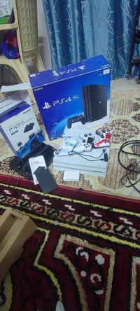 بلي 4 برو  ياباني مهكر نظام 11 يدعم ال4k مع الكارتون الاصلي وملحقات يد...