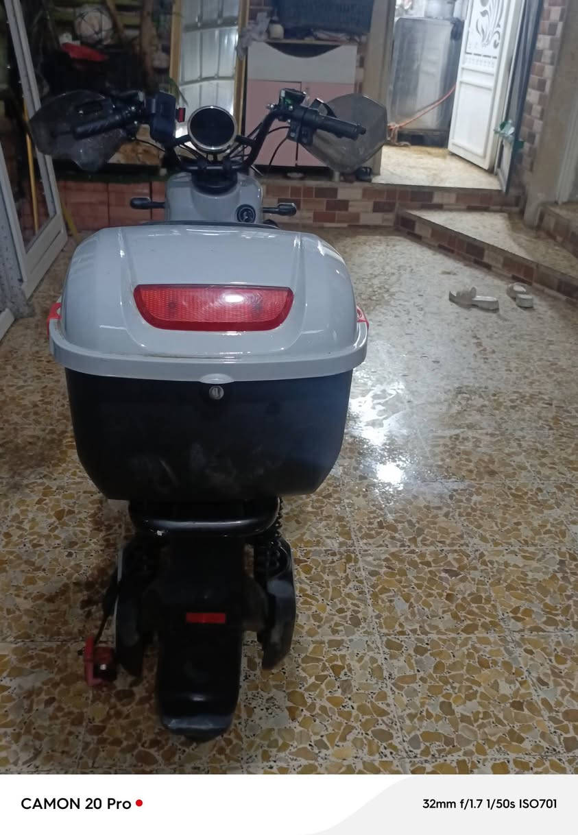 السلام عليكم ماطور اف 18للبيع خمس بطاريات دبل مابي كل شي بل البريك الوره واكع وعدادالسرعه واكف معوز فلوسو السعر 375وبي مجال بسيط للطيبن للاستفسار ***********
