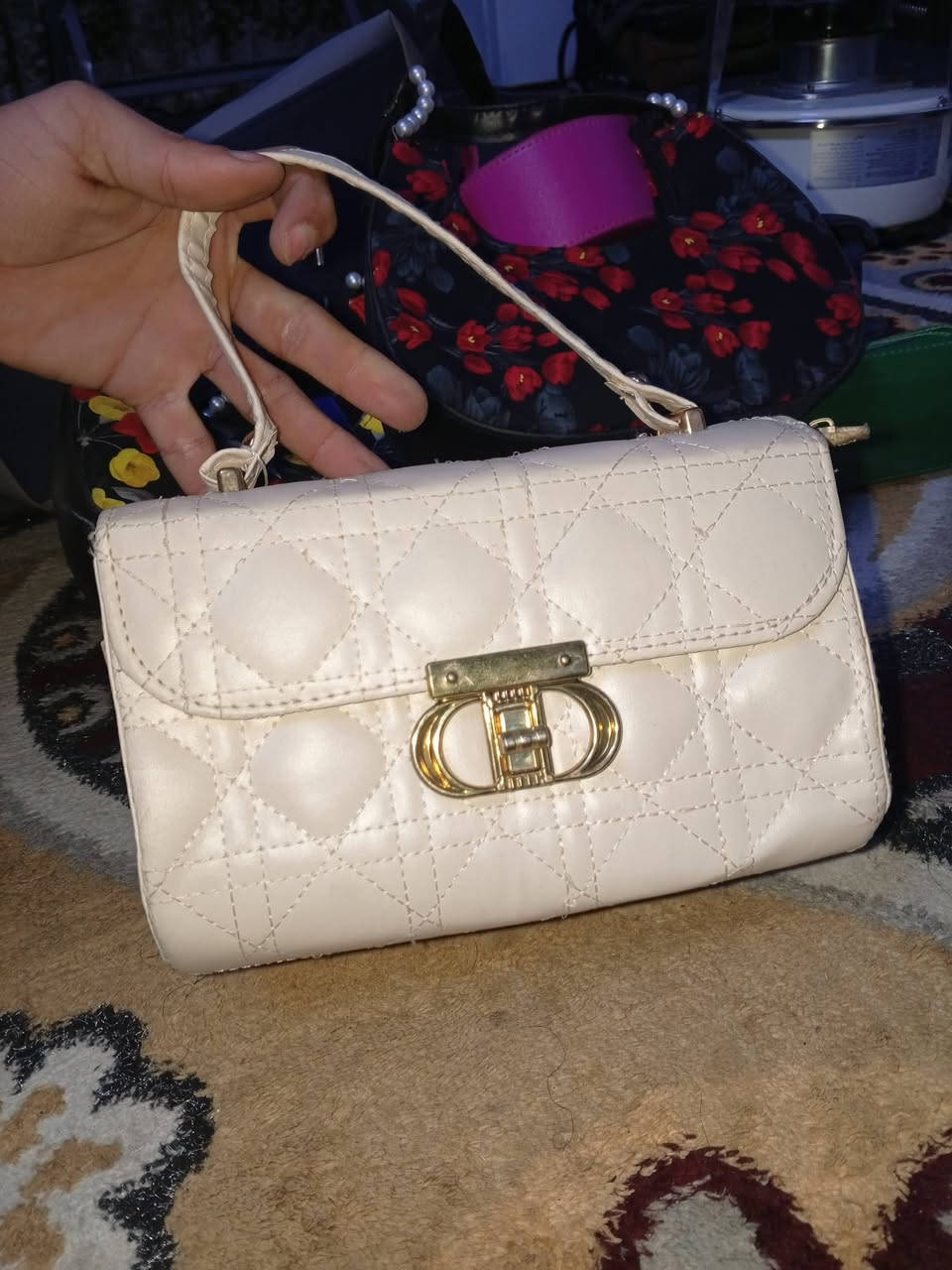 السلام عليكم حبايب جنط نسائيه القطعه على 5الف توصيل داخل المحموديه فقط راسلني على  الخاص


**إذا كنت صاحب هذا الإعلان وتريد حذفه لأي سبب، رجاءا أرسل رسالة إلى الدعم الفني**