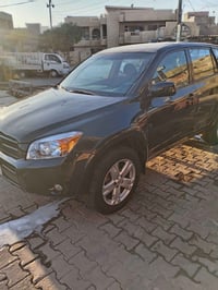 رف فور ٢٠٠٤ مصبوغه عام السعر ٨٥ للاتصال ٠٧٧٢٣٧٠٣٦٧٧