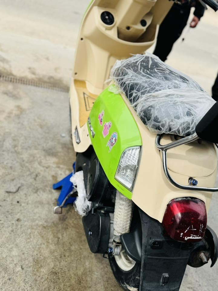 سلام عليكم ماكس بوليسي دراجه مكفوله ما نقصه شي كله شغاله وناعمه وحلوه الدراجه كدام عينك مكان حله سعره ٧٥٠بيه مجال ***********
