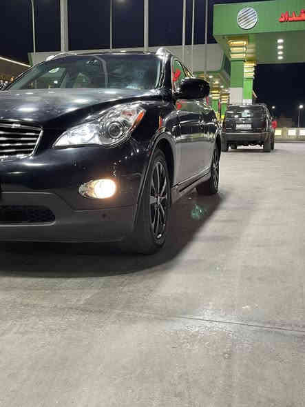 انفنتي ex35
موديل 2008

خليجي
فول مواصفات

1على 1
كير اوتو -عادي- رياضي
دخول بصمه
بصمه تشغيل 
فتحه /سلايد روف
كشنات جلد
كشنات اماميه كهرباء 
كشنات تدفأة 
كشن سايق ذاكرة خزن (ميموري)
صندوگ كهرباء 
كامرا 360 درجه 
كامرا خلفيه 
 5كامرات
تحكم ستيرن 
مري قلاب 
لايت زنون 
ستيرن كهرباء
تخم تاير جديد 
ويل اصلي  
 ملاحضه..
صبغت بيها بابين وجاملغ صفحة السياق بيها جراد مع البنيد بدون معجون بدون تعديل بدون دواخل اي حادث مابيها 
السياره كلش ناصبه وحلوه مثل ماموضح بالصور  مابيها اي نواقص 
صدر امامي خلفي جديد 
منضومة احتراق جديده 
السياره بأسمي تحويل او وكاله عادي 
ترايها كلش حلو ماشاء الله 
السعر دفتر
يعني 100ورقه 
العنوان بغداد / الشعب 
هاتف ‭***********‬
