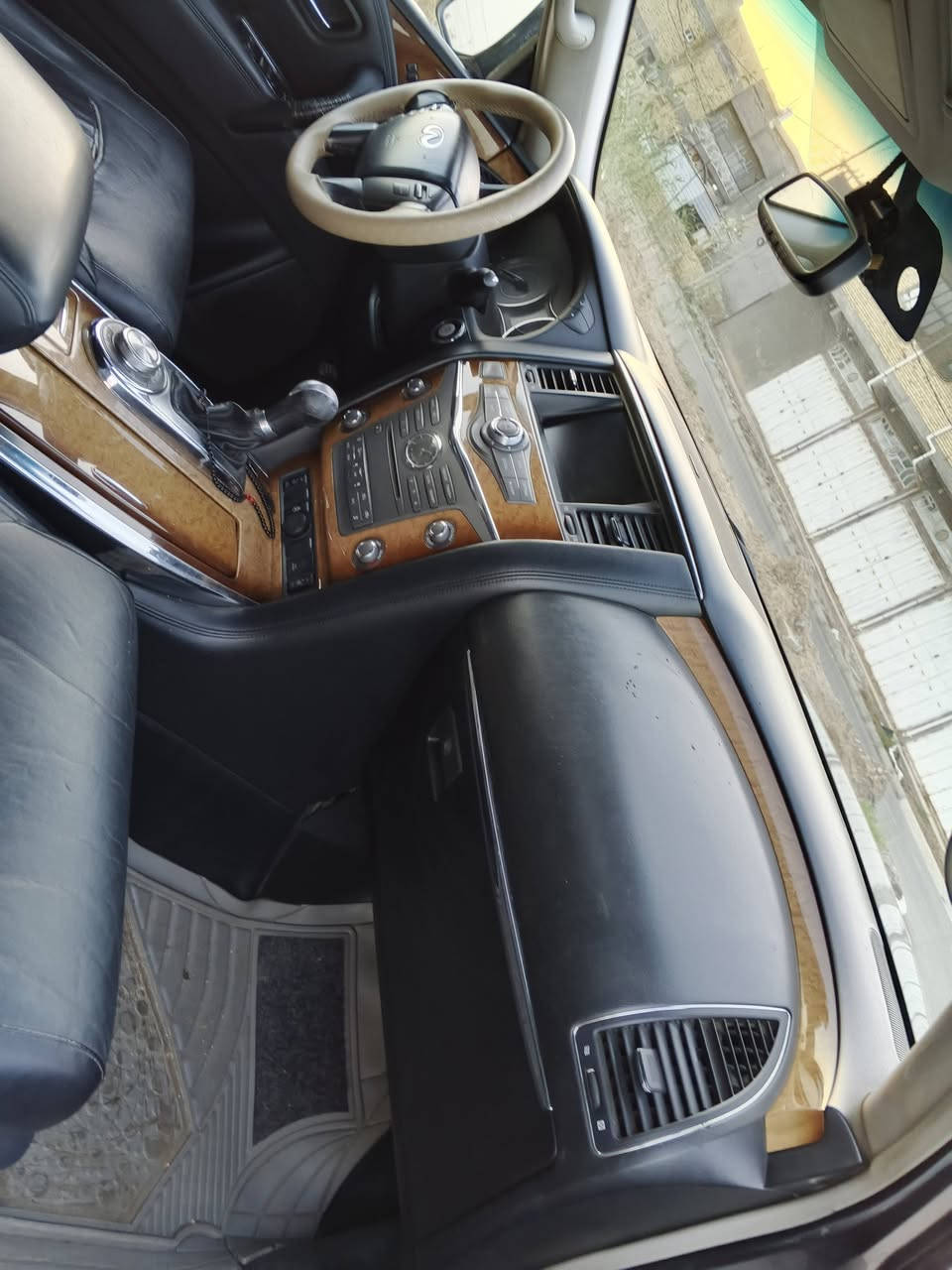السلام عليكم
انفنتي للبيع او مراوس حسب القناعه QX56 

موديل ٢٠١١ فول مواصفات للاخير 

كشنات منفصل ViP

٣٦٠ درجة كامرات ورادارت 

لايت متحرك مع الستيرن 

شاشات خلفيه ٢ واماميه 

دشبول صاج وبعد هواي مواصفات المعروفه 

مكان السياره واسط مركز المدينه

سعر ١٤٢

للاستفسار

                                                          ***********
***********
