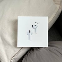 ايربودز ٤ • صوت متفوق • ١٤ قطعة